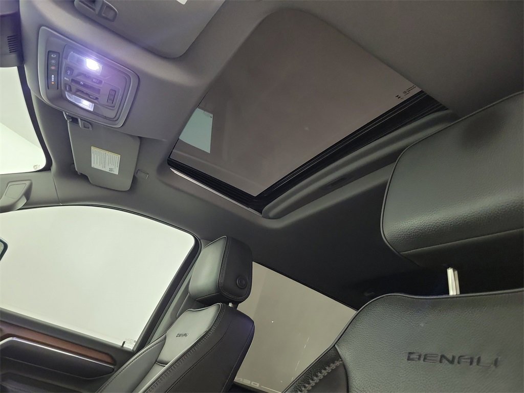 Used 2024 GMC Sierra 2500 Denali w/ Denali Reserve Package image 15