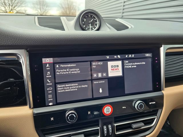 Used 2025 Porsche Macan image 22