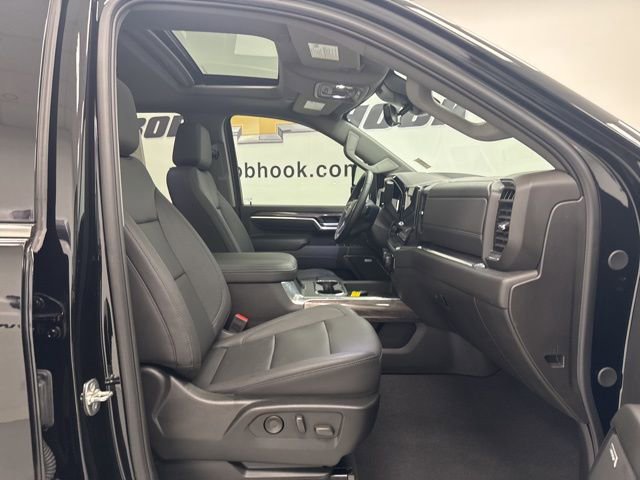 Used 2025 Chevrolet Silverado 2500 LTZ w/ LTZ Plus Package AWD/4WD image 33