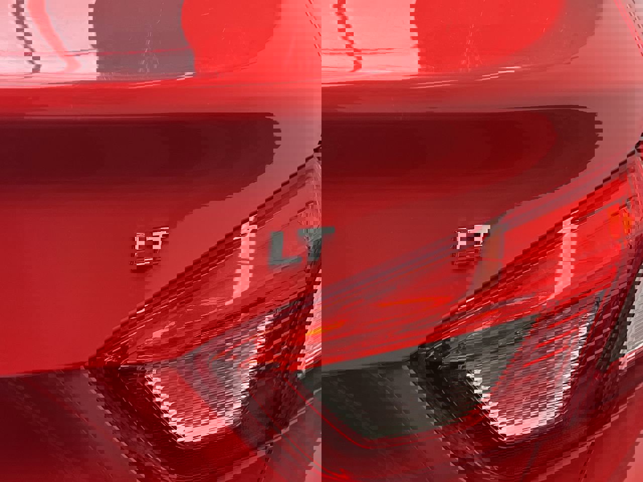 Used 2017 Chevrolet Cruze LT image 24