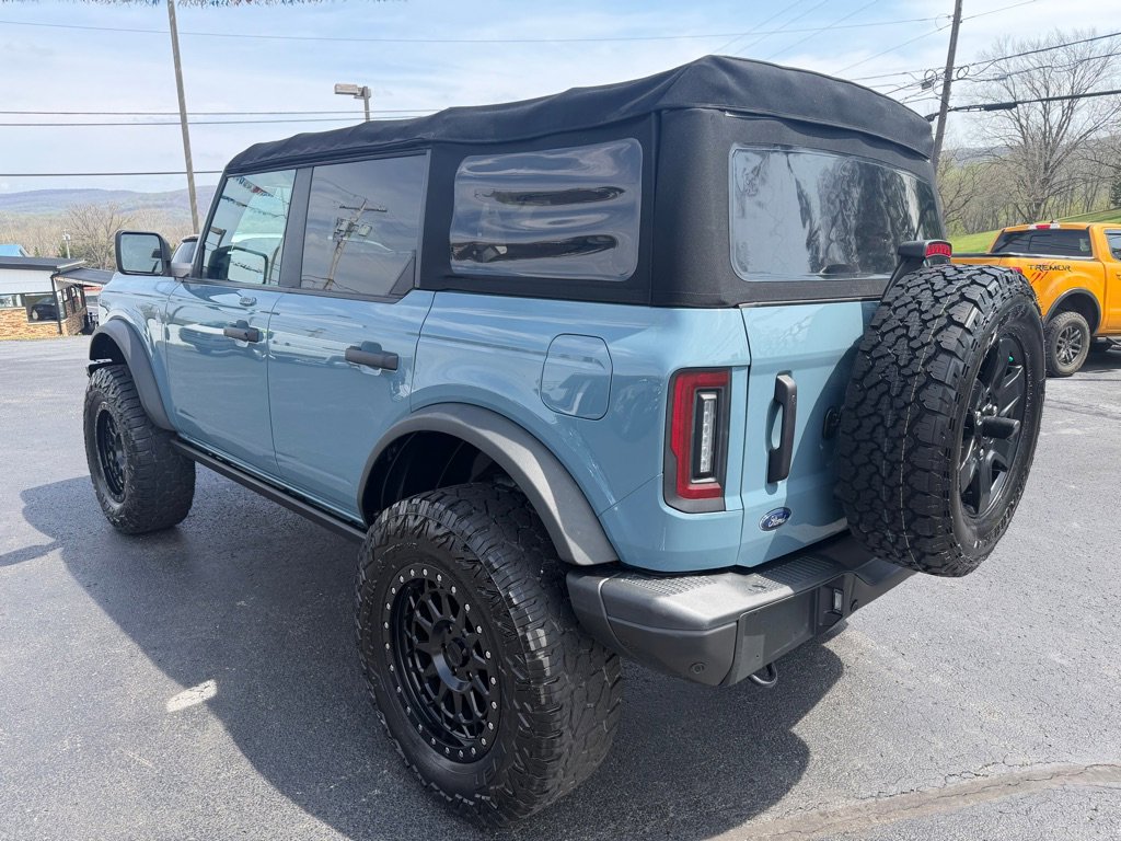 Used 2022 Ford Bronco Black Diamond image 7