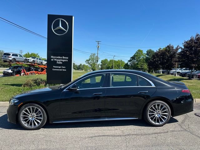 Used 2025 Mercedes-Benz S 580 4MATIC Sedan image 2