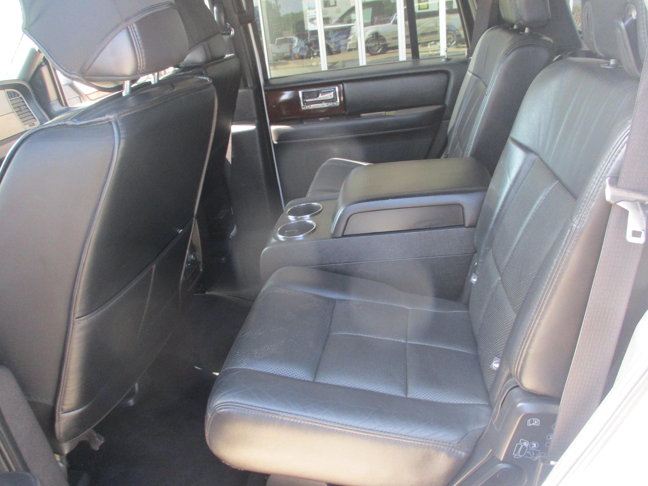 Used 2014 Lincoln Navigator 2WD image 5