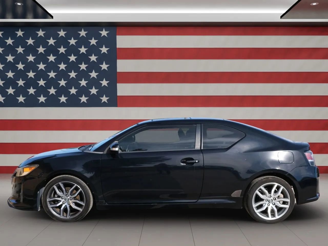 Used 2015 Scion tC image 3