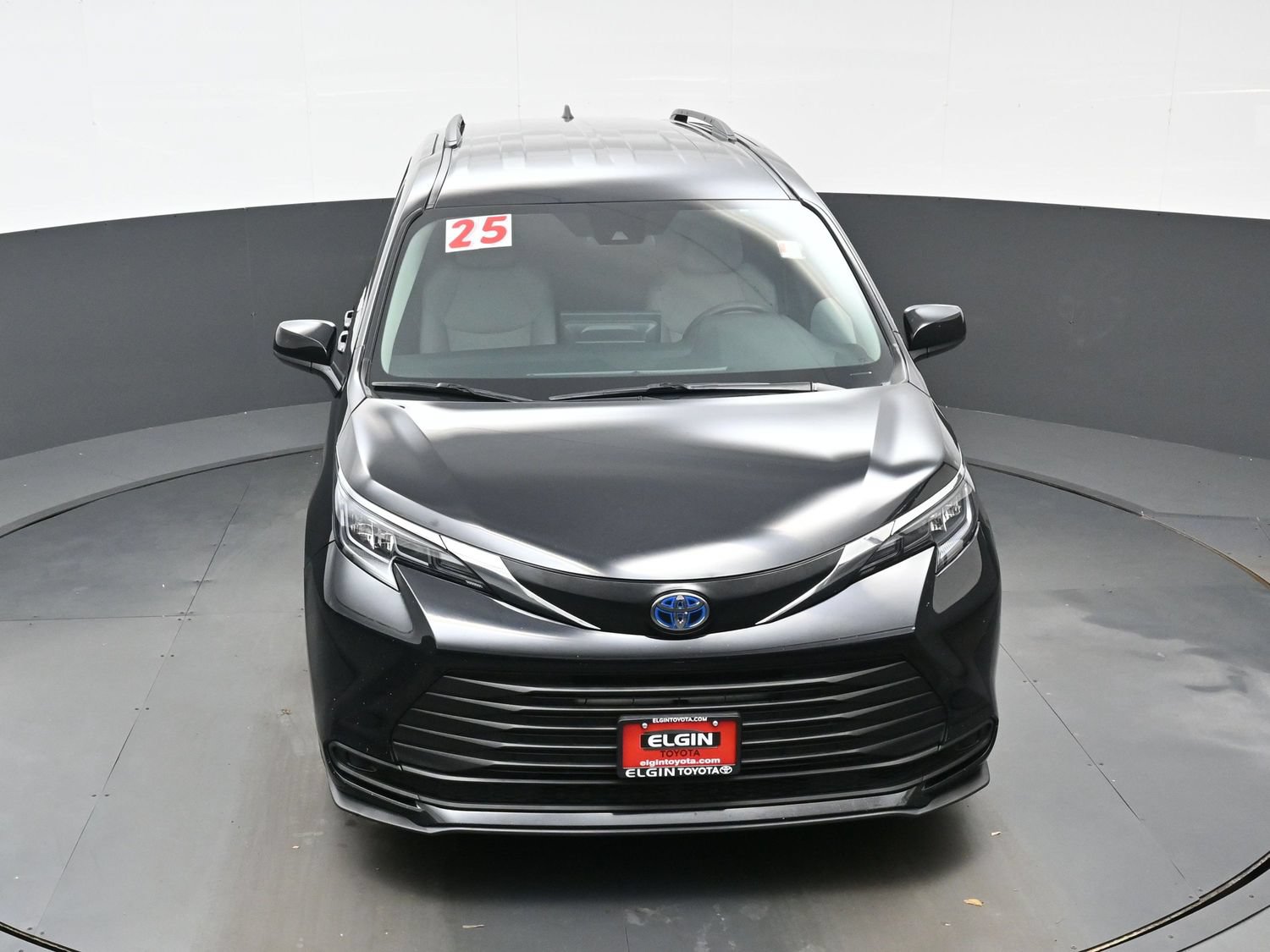 Used 2025 Toyota Sienna LE AWD/4WD image 36