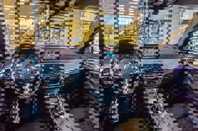 Used 2019 BMW 540i xDrive w/ M Sport Package image 28