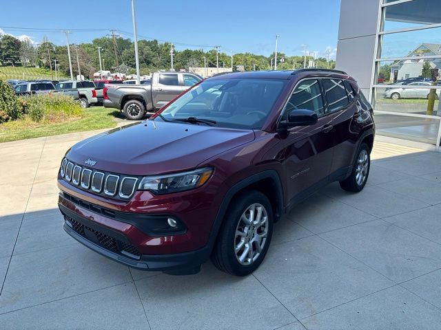 Used 2022 Jeep Compass Latitude AWD/4WD image 3
