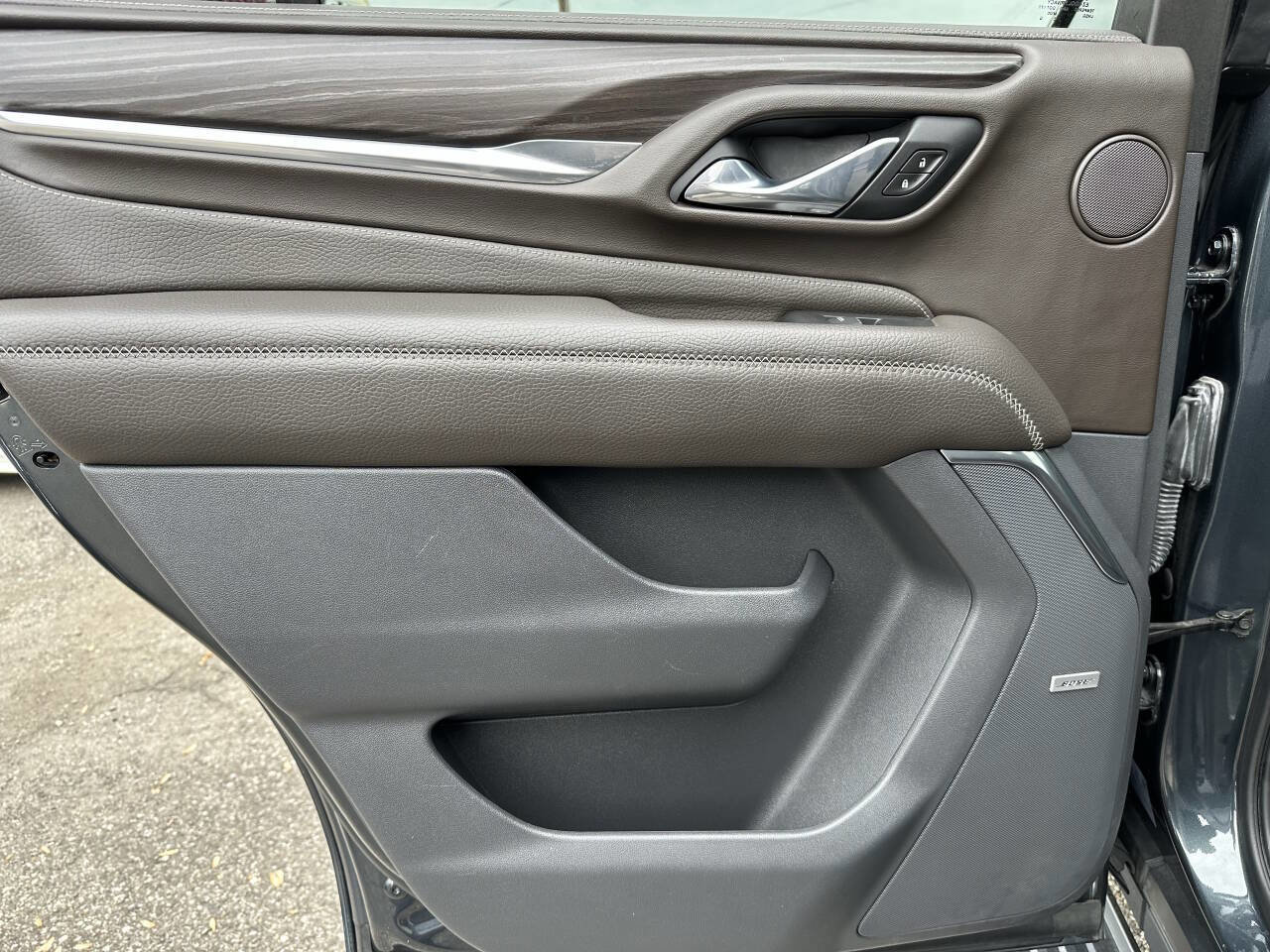 Used 2021 GMC Yukon Denali w/ Denali Premium Package image 38
