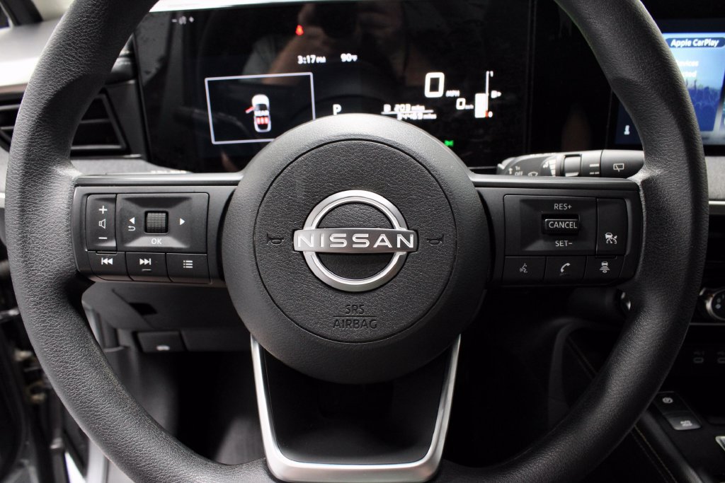 Certified 2025 Nissan Kicks SV AWD/4WD image 29