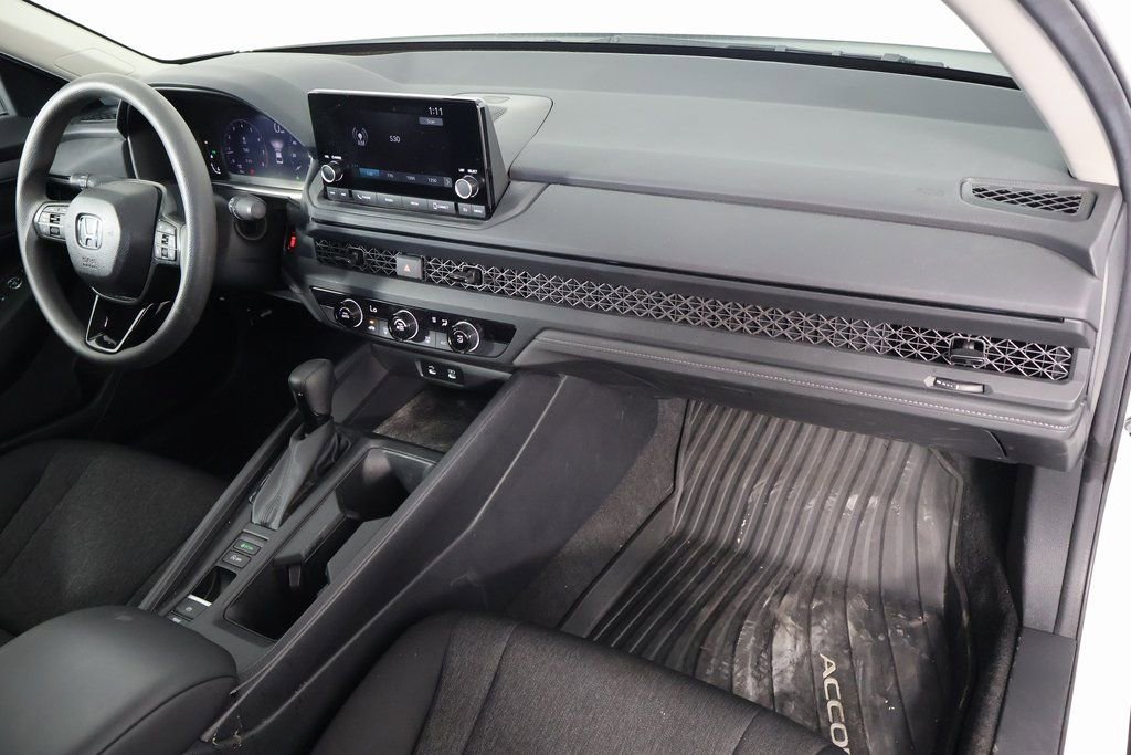 Used 2025 Honda Accord LX image 9