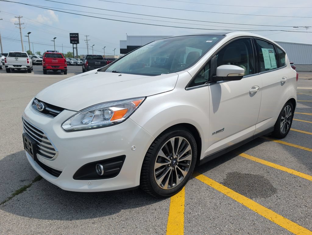 Used 2017 Ford C-MAX Titanium w/ Equipment Group 301A FWD image 3