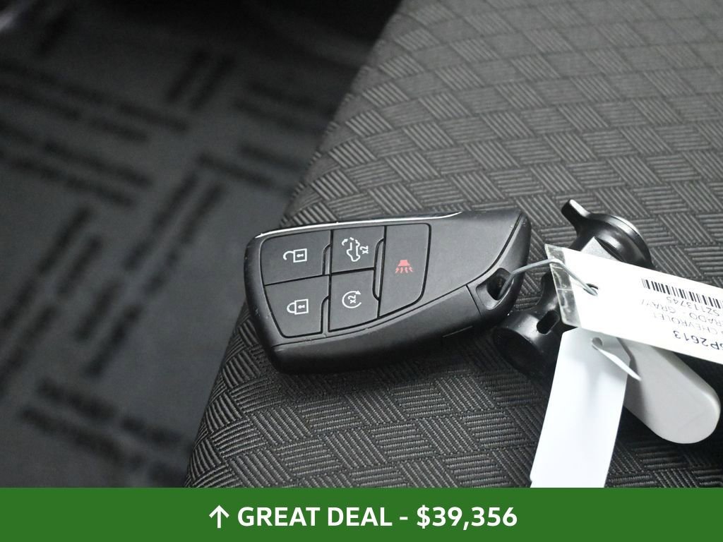 Used 2025 Chevrolet Silverado 1500 LT image 31