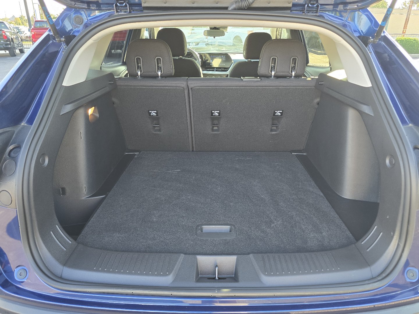 Used 2024 Chevrolet Trax LS w/ LS Convenience Package FWD image 23