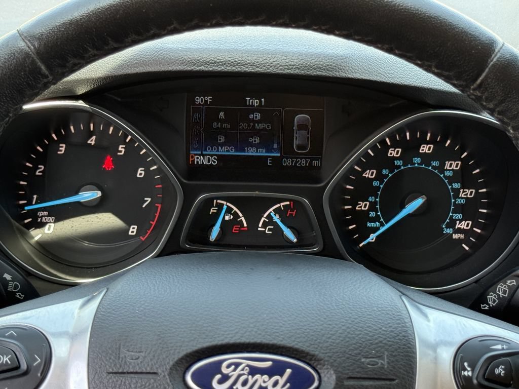 Used 2015 Ford Escape Titanium FWD image 16