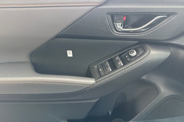 Used 2025 Subaru Crosstrek 2.5i Limited w/ Crosstrek Mirror Package image 9