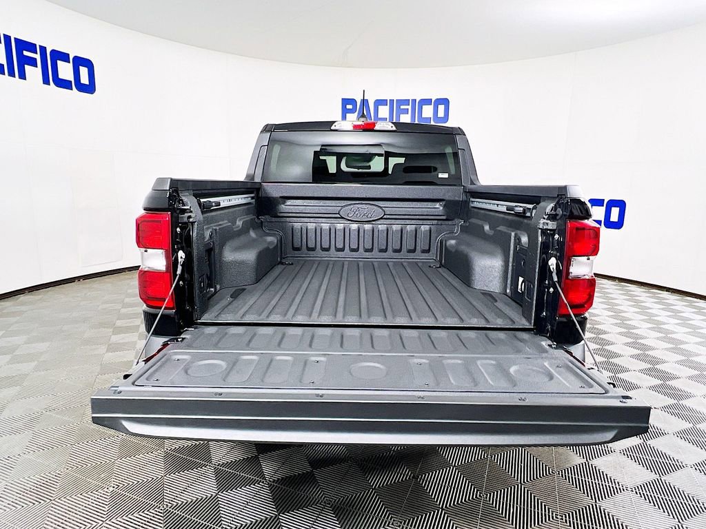 Used 2025 Ford Maverick Lariat w/ Black Appearance Package image 31