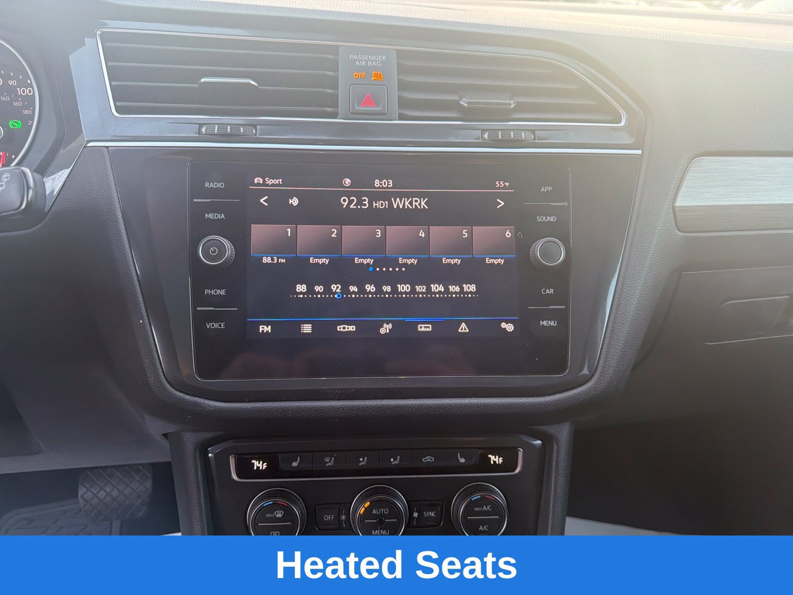 Used 2021 Volkswagen Tiguan SE w/ Panoramic Sunroof Package AWD/4WD image 17
