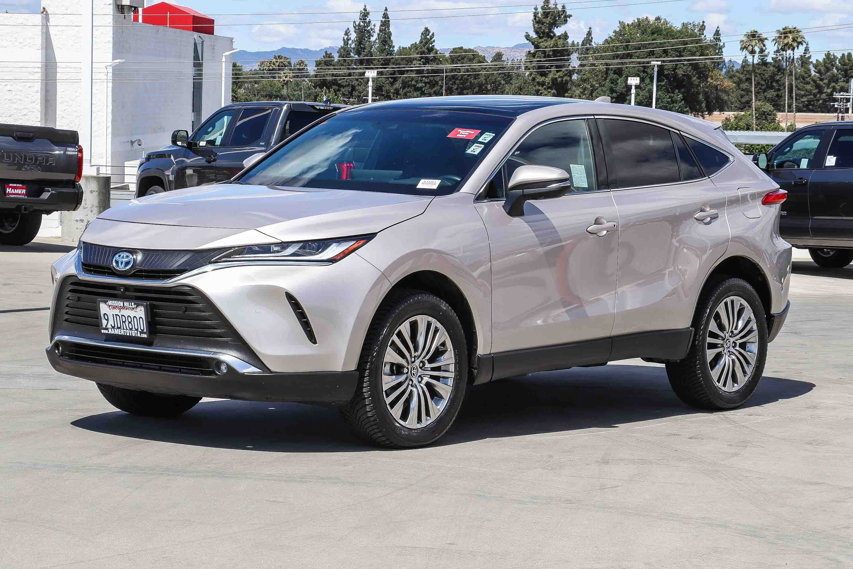 Certified 2023 Toyota Venza Limited AWD/4WD image 3