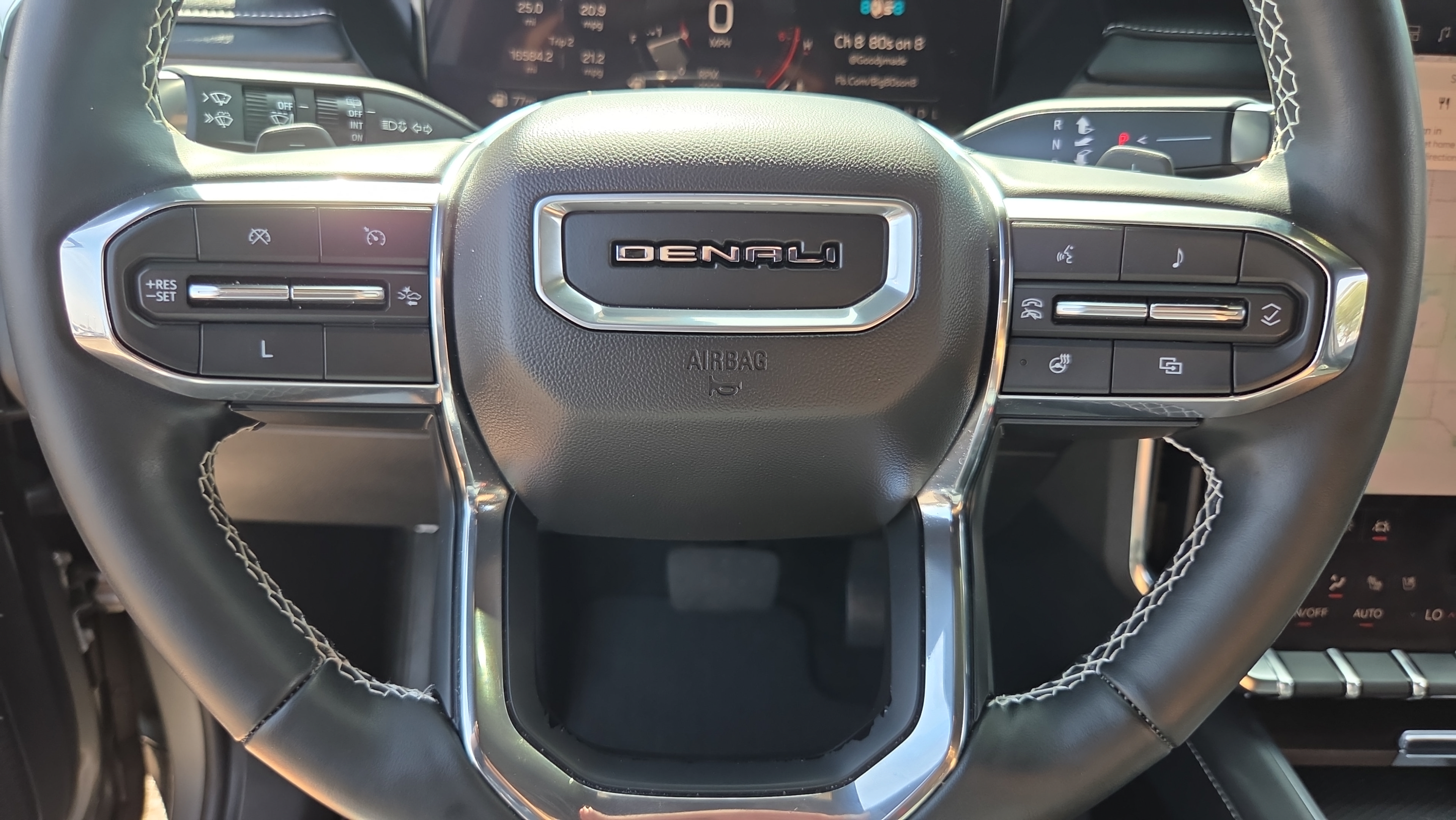 Certified 2024 GMC Acadia Denali FWD image 23