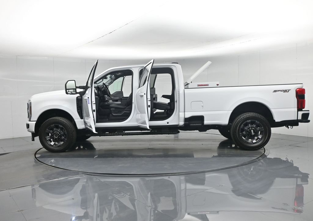 Used 2024 Ford F350 Lariat w/ Lariat Ultimate Package image 40