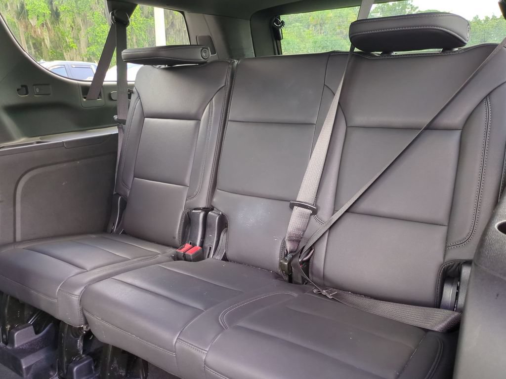 Used 2025 Chevrolet Suburban Z71 AWD/4WD image 16