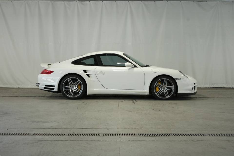 Used 2008 Porsche 911 Turbo image 8