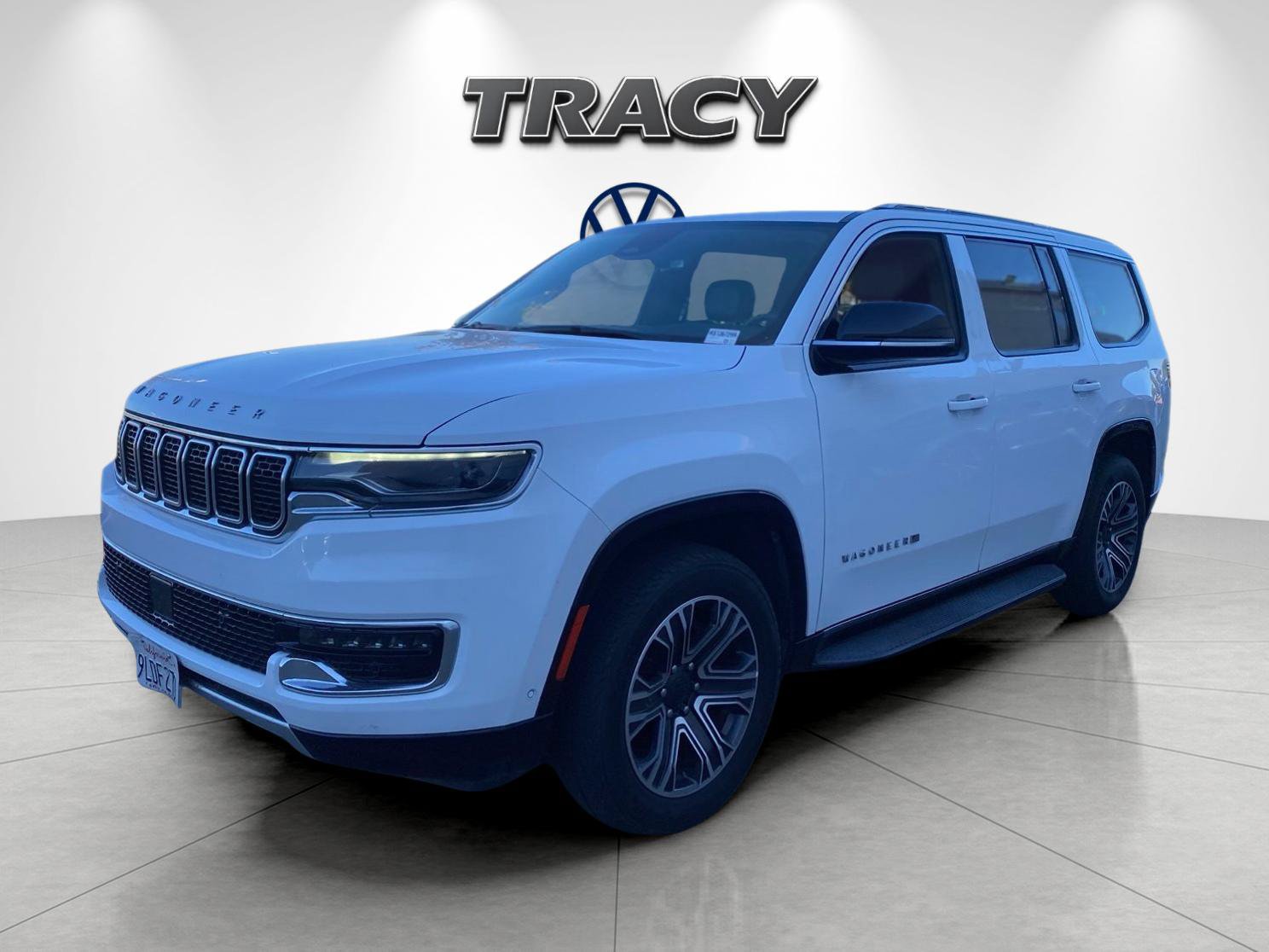 Used 2024 Jeep Wagoneer Series II w/ Flexible Seating Group RWD image 2