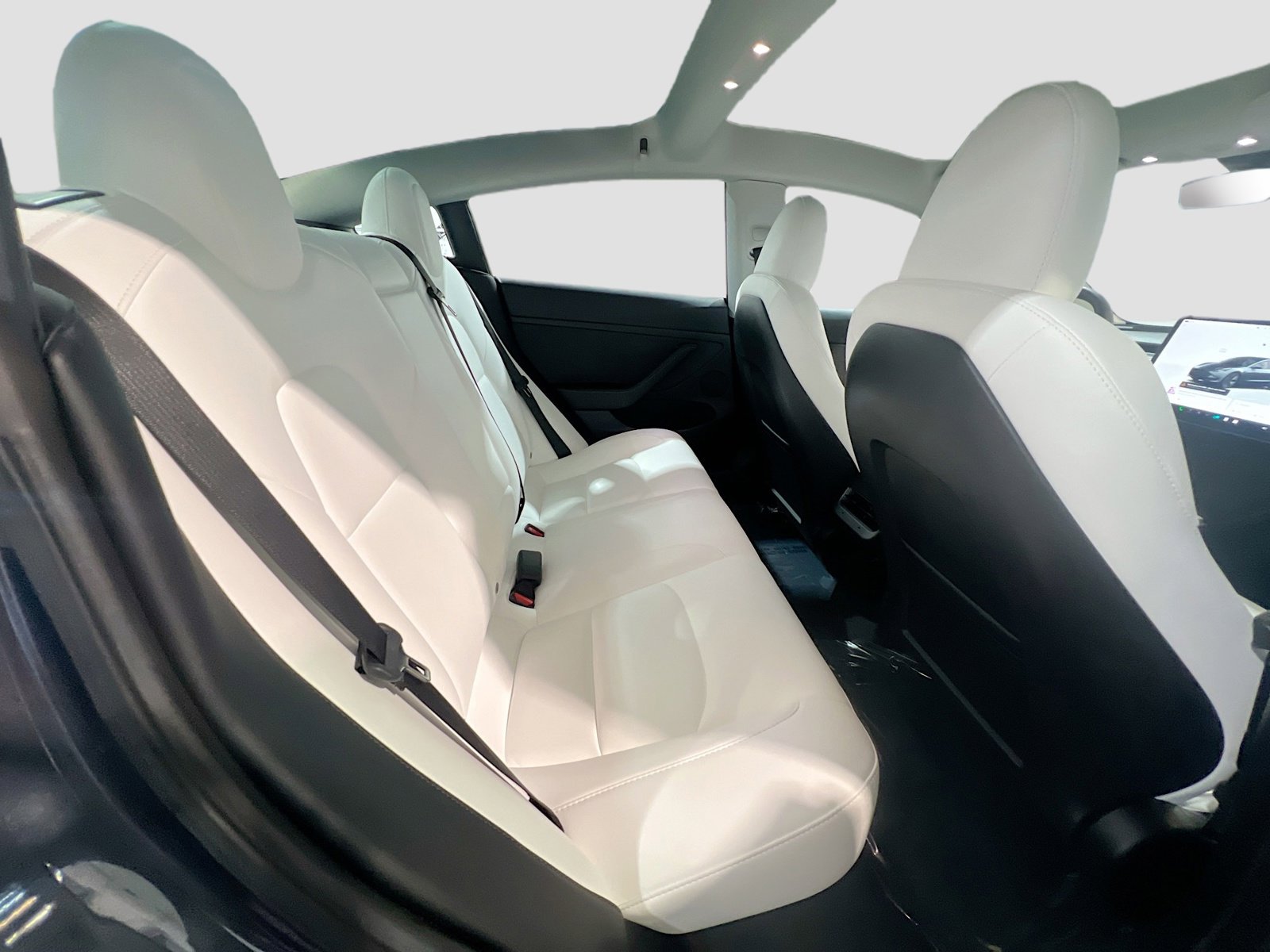 Used 2023 Tesla Model 3 Standard Range image 21