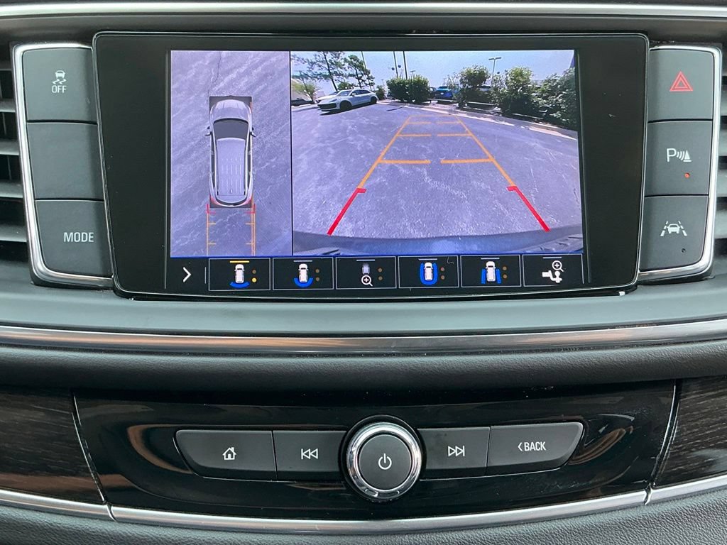 Used 2020 Buick Enclave Avenir w/ Avenir Technology Package FWD image 29