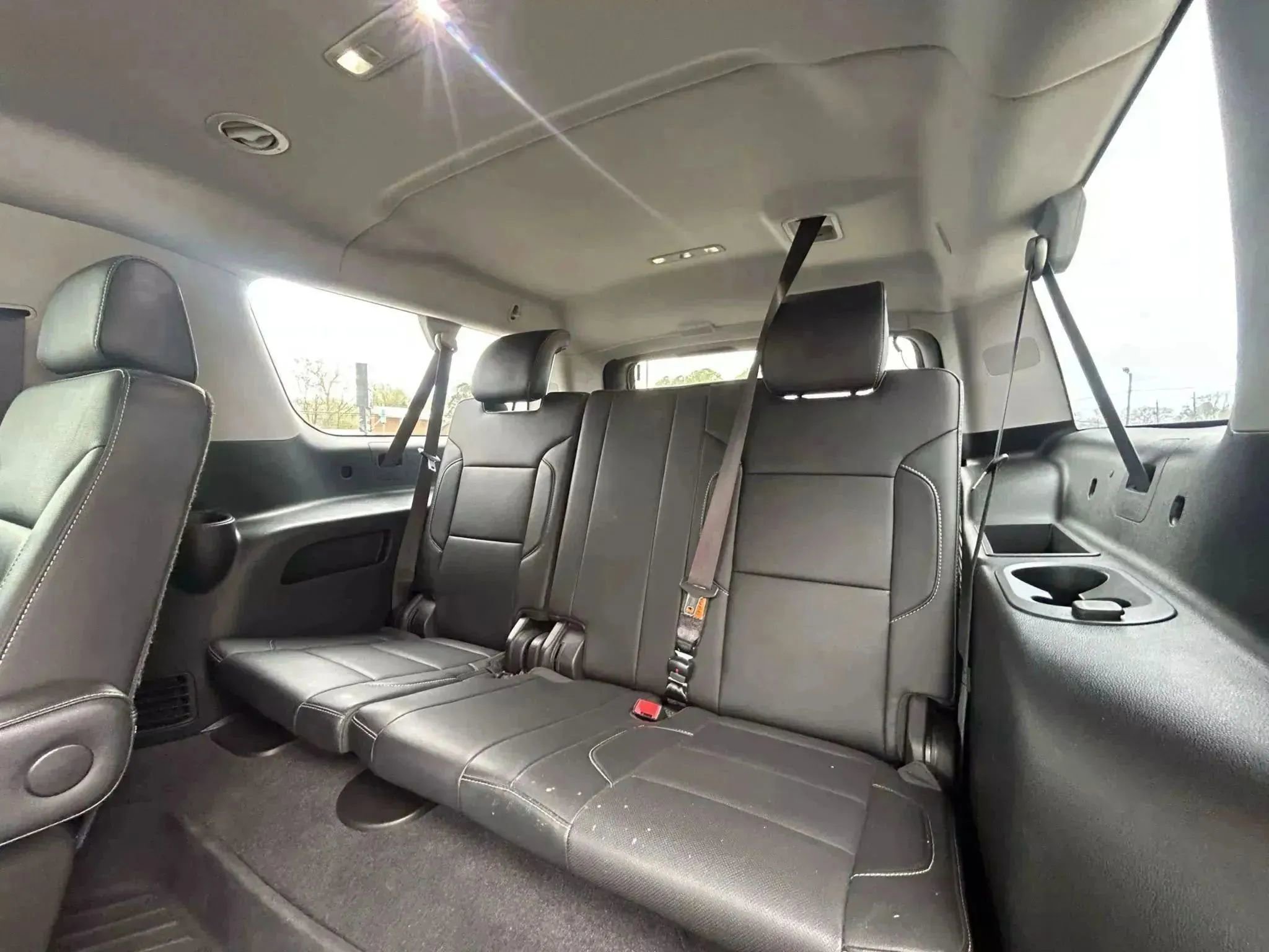 Used 2020 Chevrolet Suburban Premier RWD image 39