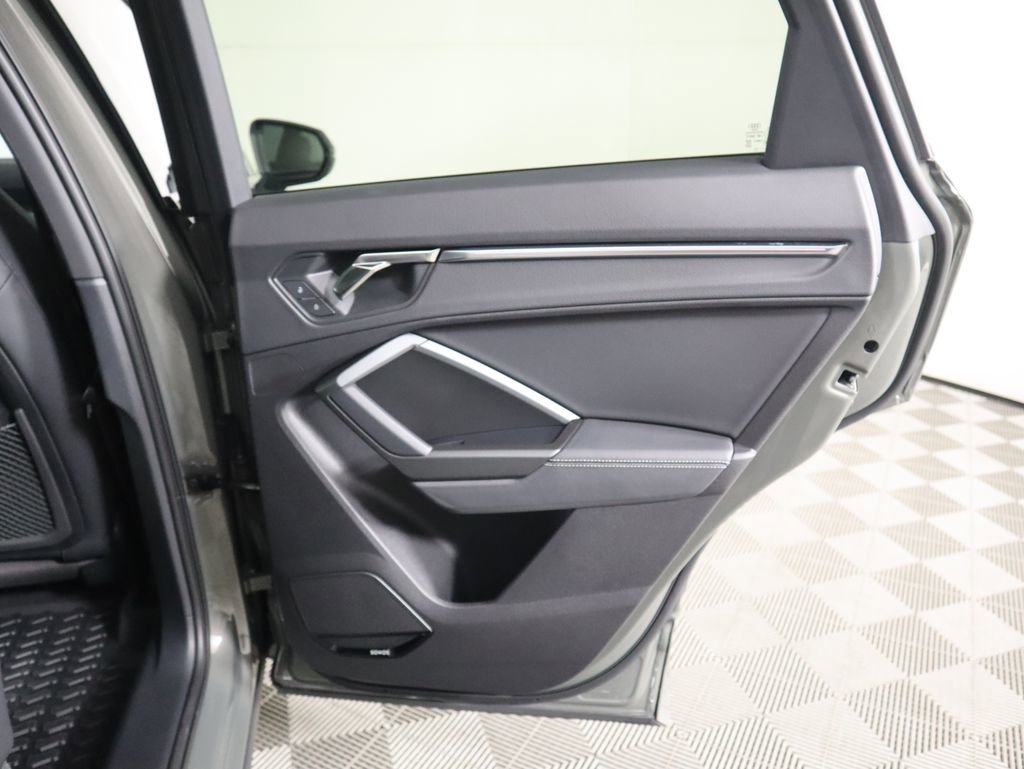 Certified 2022 Audi Q3 2.0T Premium Plus w/ Premium Plus Package image 28