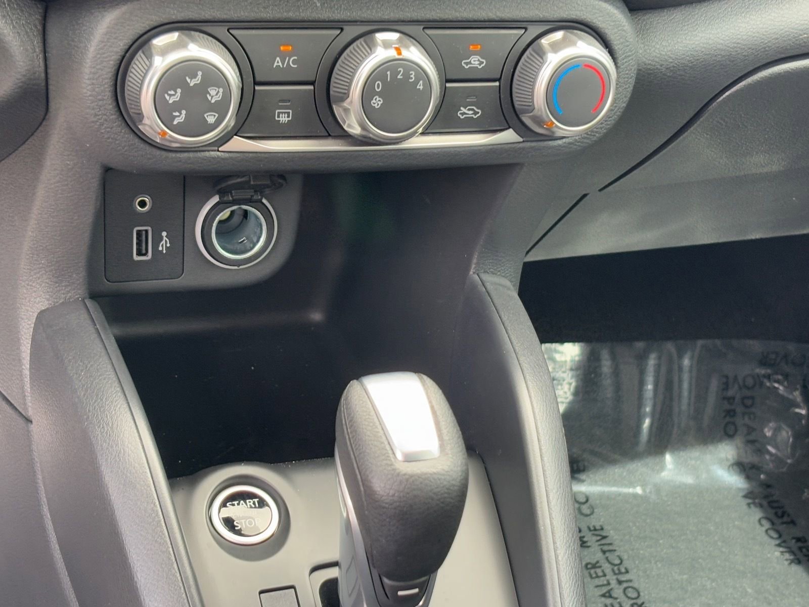 Certified 2025 Nissan Kicks Play S image 26