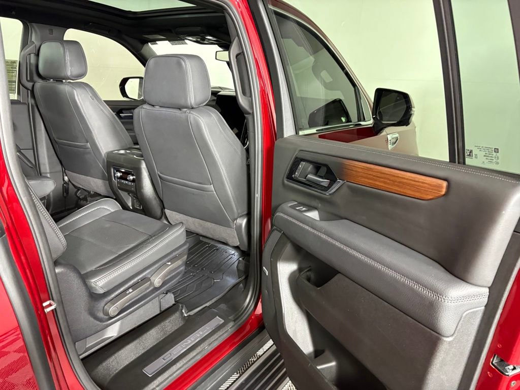 Used 2025 GMC Yukon XL Denali w/ Sun & Power Step Package image 36