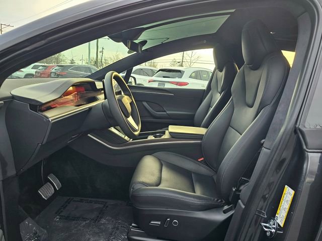 Used 2024 Tesla Model X image 17