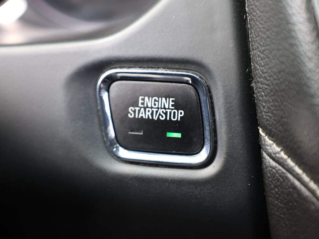 Used 2021 GMC Acadia SLT image 32