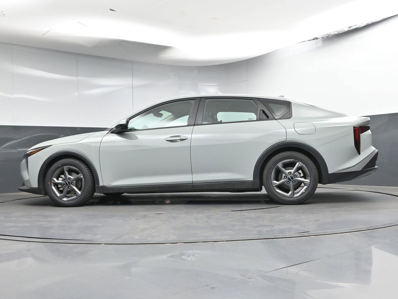 Used 2025 Kia K4 LXS FWD image 24