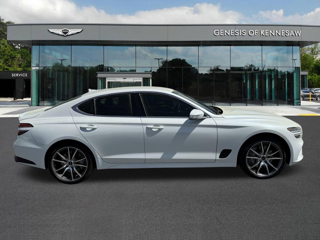Used 2026 Genesis G70 2.5T image 8