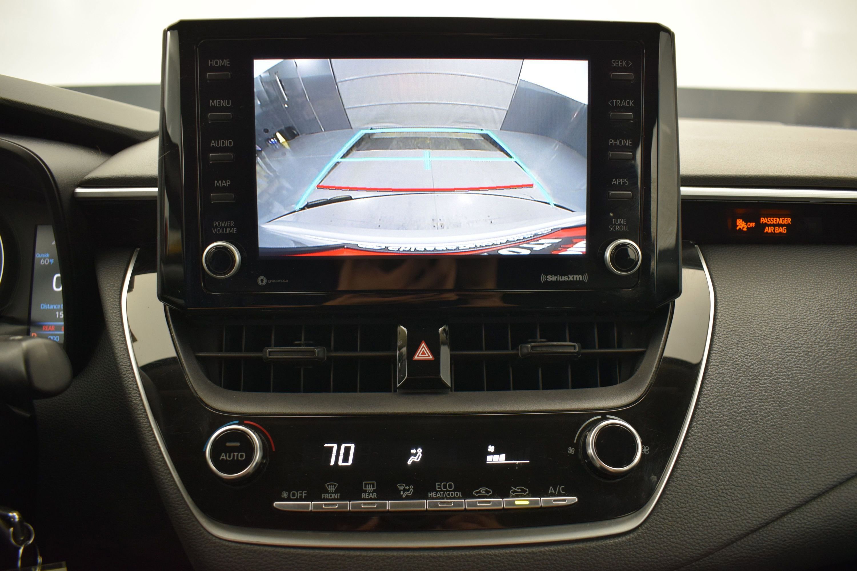 Used 2022 Toyota Corolla LE FWD image 15