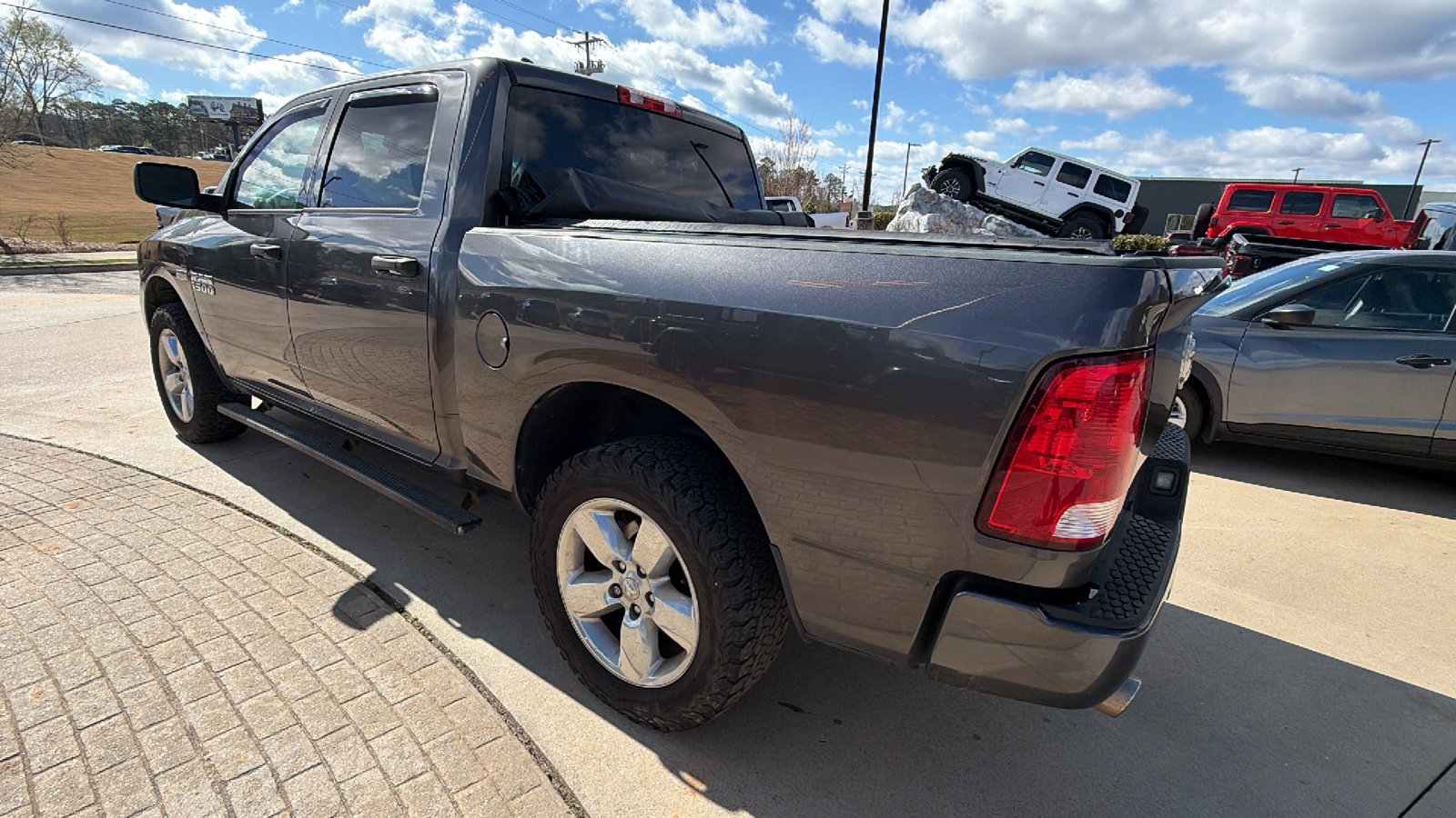 Used 2017 RAM 1500 Express w/ Express Value Package image 10