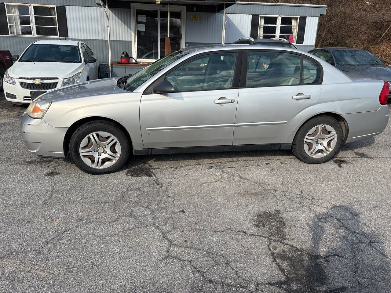 Used 2007 Chevrolet Malibu LS image 19