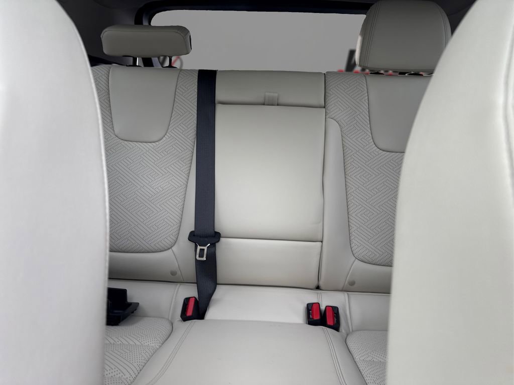 Used 2020 Buick Encore GX Essence w/ Experience Buick Package image 19