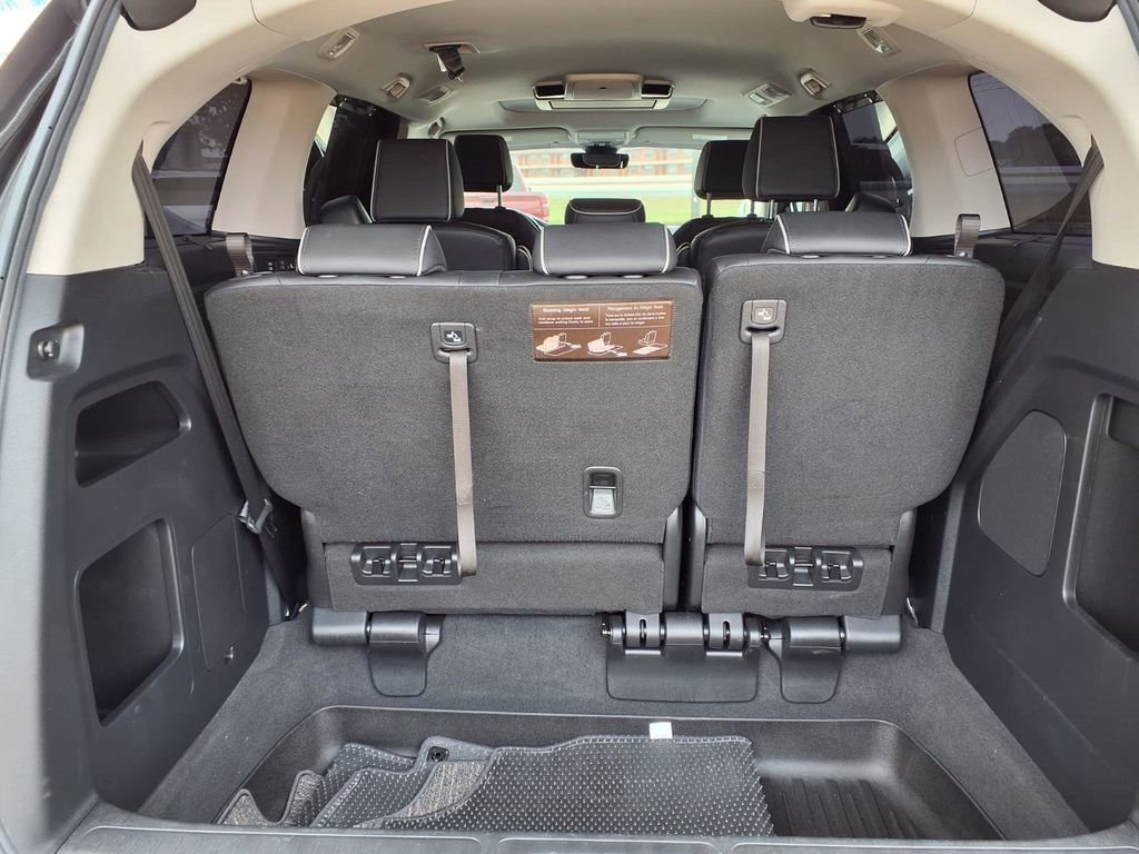 Used 2025 Honda Odyssey Elite image 11