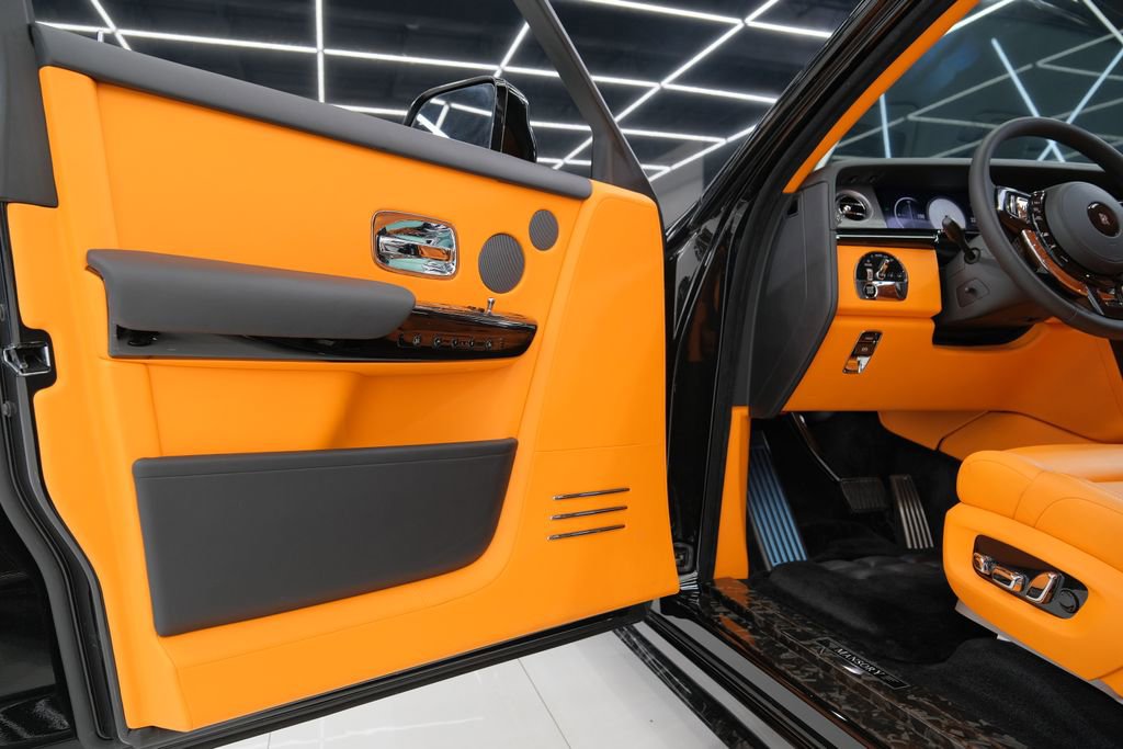 Used 2025 Rolls-Royce Phantom Sedan image 81