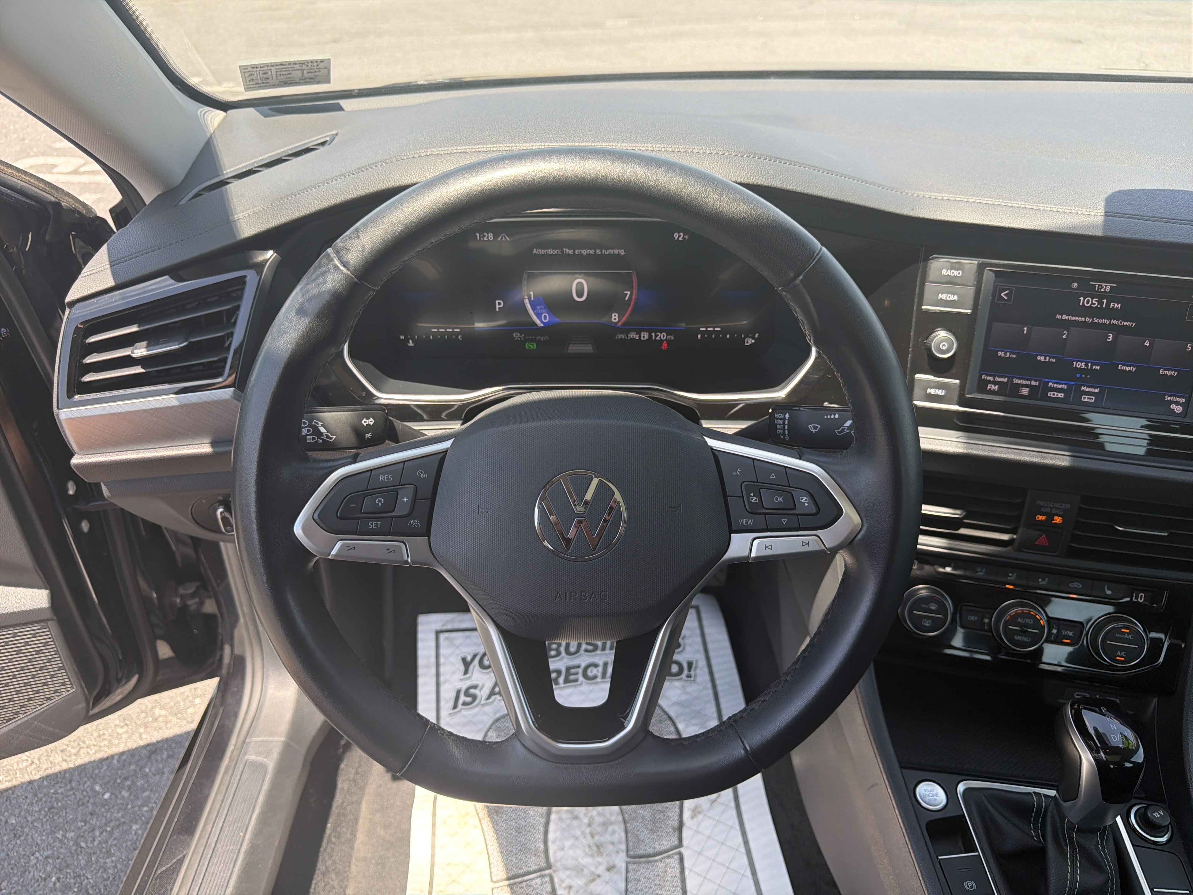 Used 2024 Volkswagen Jetta SE FWD image 17