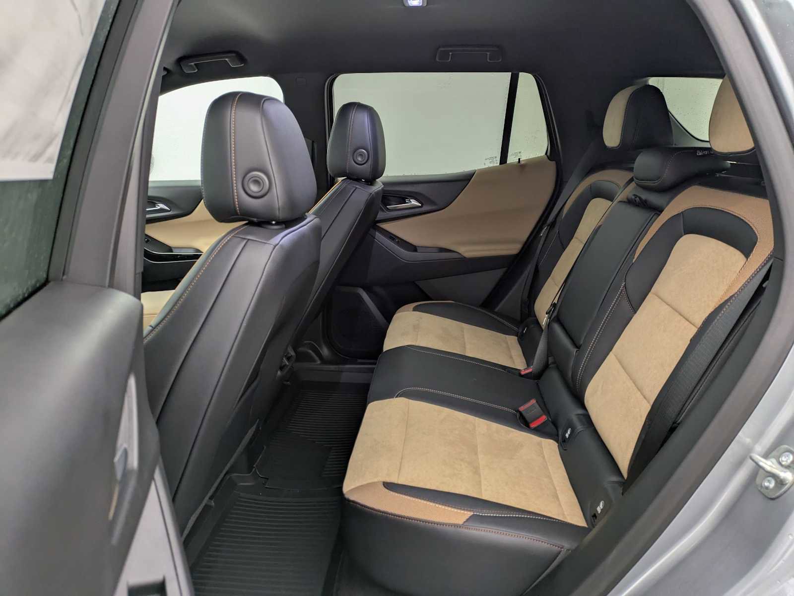 New 2026 Chevrolet Equinox ACTIV w/ Convenience Package III image 20