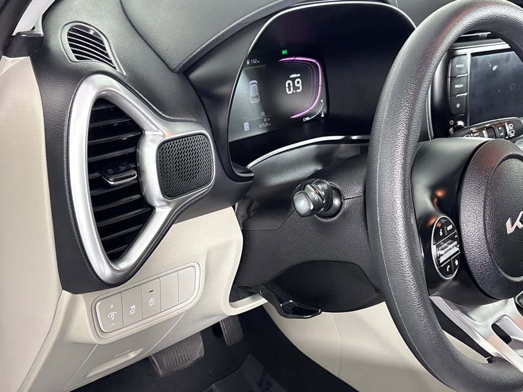 Used 2023 Kia Soul LX w/ Option Group 015 image 11