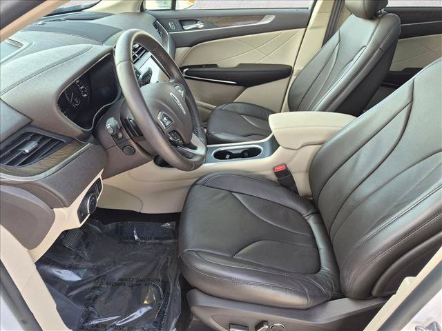 Used 2019 Lincoln MKC Reserve AWD/4WD image 16