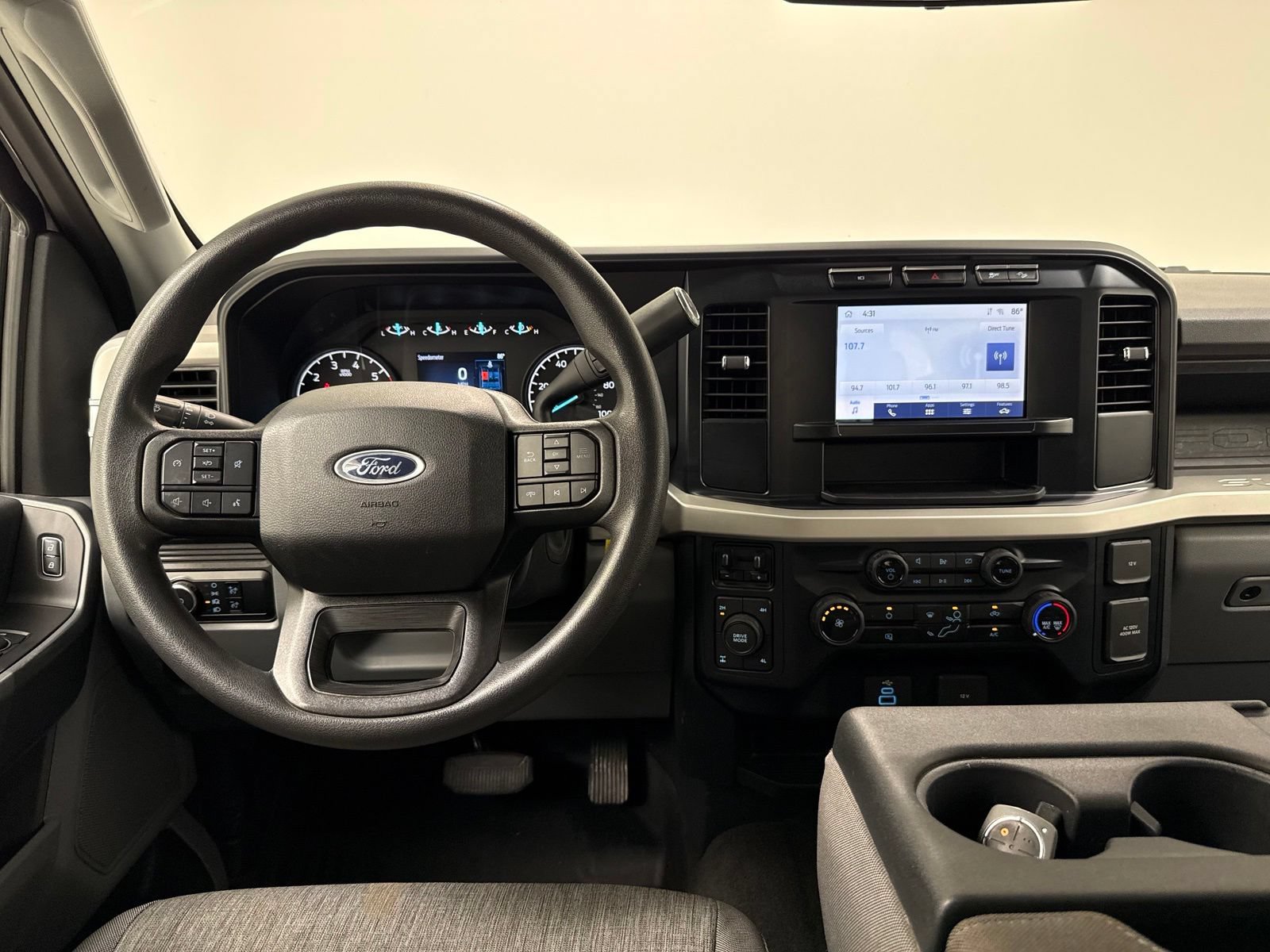 Used 2023 Ford F250 XL w/ STX Appearance Package AWD/4WD image 27