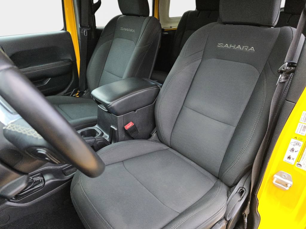 Used 2019 Jeep Wrangler Unlimited Sahara AWD/4WD image 18