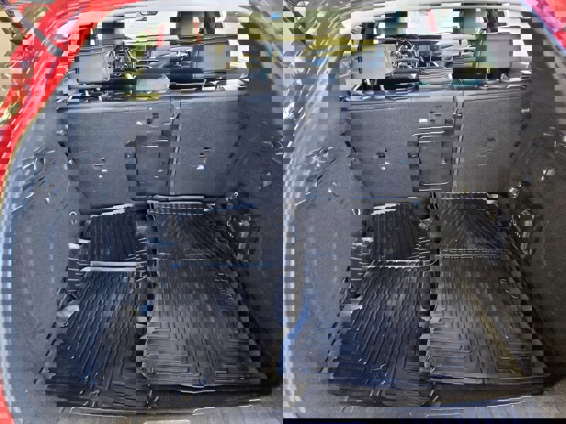 Used 2017 INFINITI QX30 Luxury w/ Cargo Package image 25